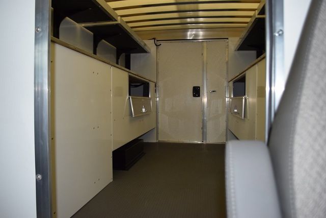 2025 Chevrolet Express Commercial Cutaway 3500 Van 159" - 22995472 - 40