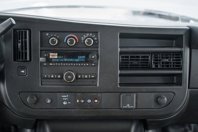 2025 Chevrolet Express Commercial Cutaway 3500 Van 177" - 22868278 - 21