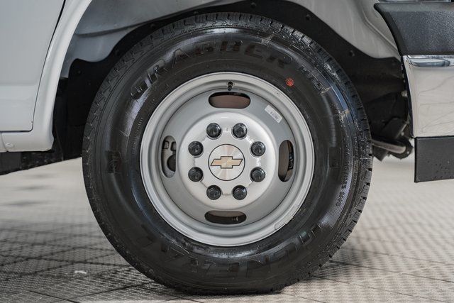 2025 Chevrolet Express Commercial Cutaway 3500 Van 177" - 22995475 - 11