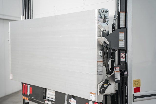 2025 Chevrolet Express Commercial Cutaway 3500 Van 177" - 22995475 - 15