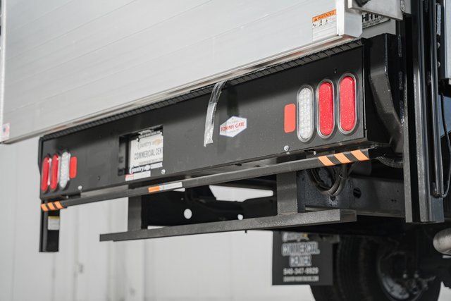 2025 Chevrolet Express Commercial Cutaway 3500 Van 177" - 22995475 - 16