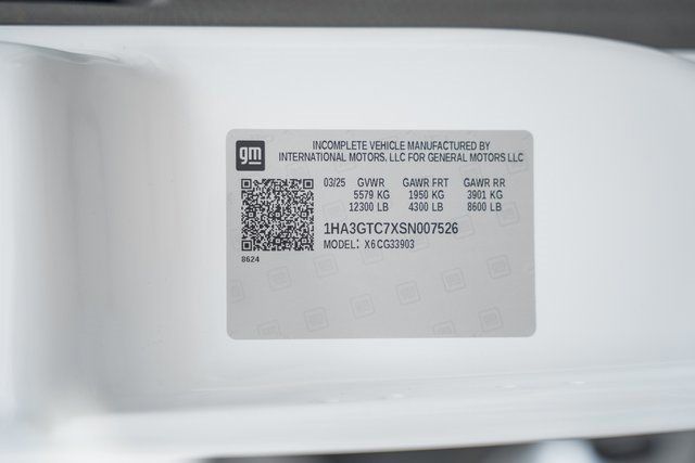 2025 Chevrolet Express Commercial Cutaway 3500 Van 177" - 22995475 - 35