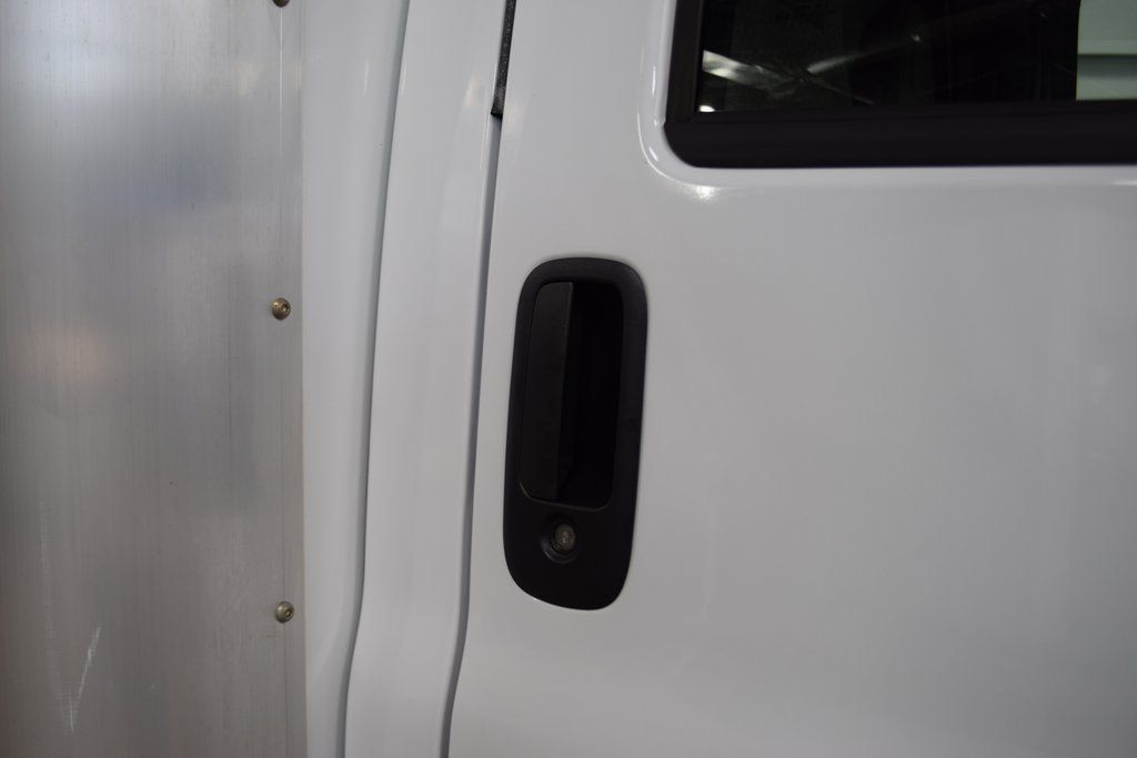 2025 Chevrolet Express Commercial Cutaway 4500 Van 159" - 22854238 - 10