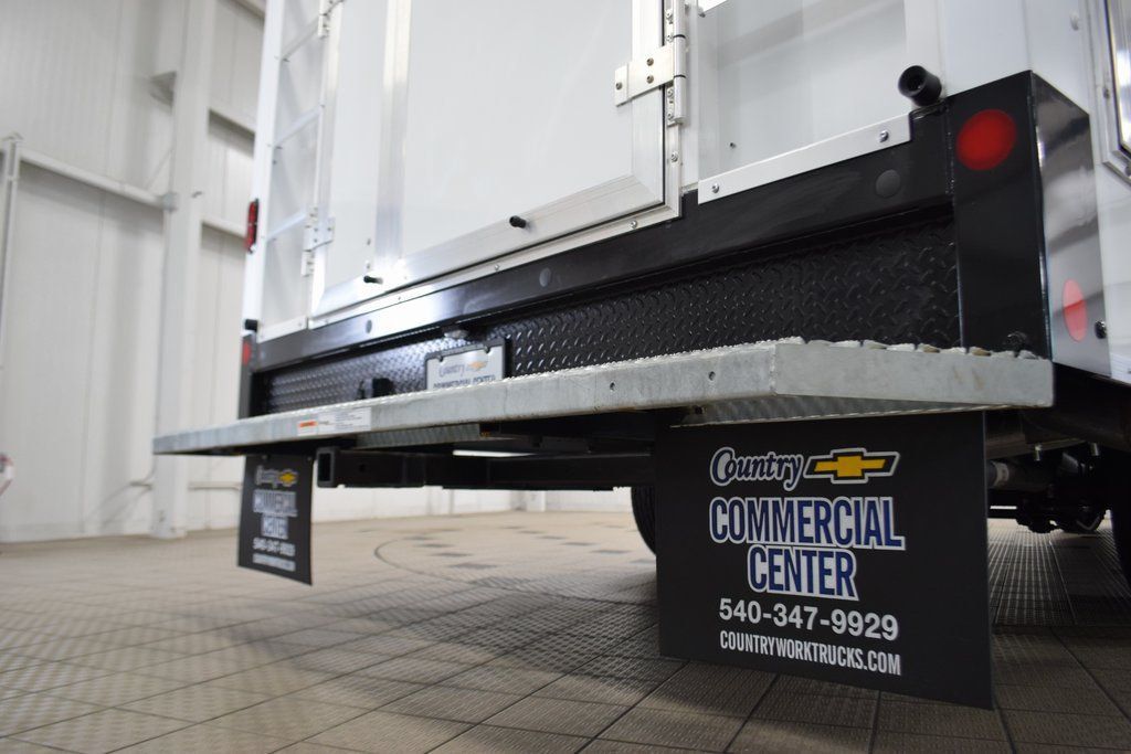2025 Chevrolet Express Commercial Cutaway 4500 Van 159" - 22854238 - 12
