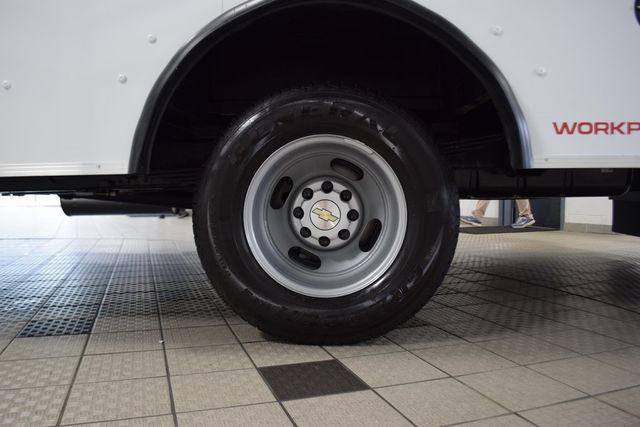 2025 Chevrolet Express Commercial Cutaway 4500 Van 159" - 22854238 - 17