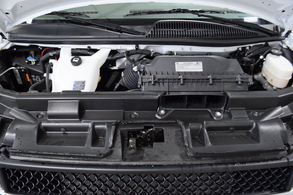 2025 Chevrolet Express Commercial Cutaway 4500 Van 159" - 22854238 - 20