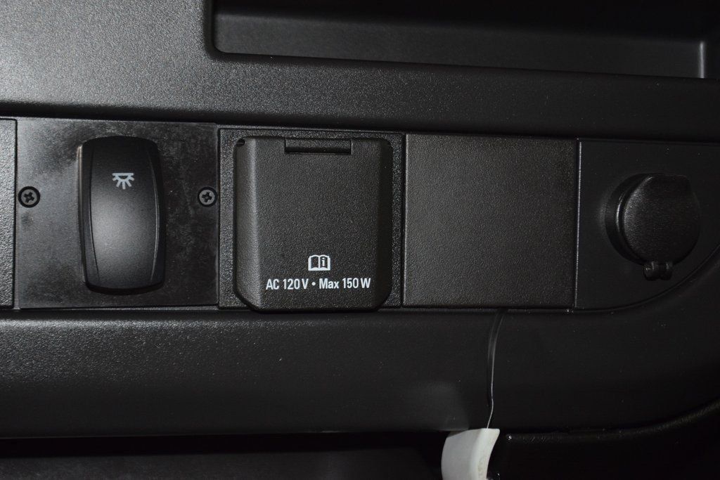 2025 Chevrolet Express Commercial Cutaway 4500 Van 159" - 22854238 - 28