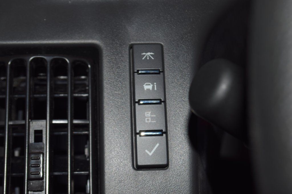 2025 Chevrolet Express Commercial Cutaway 4500 Van 159" - 22854238 - 31