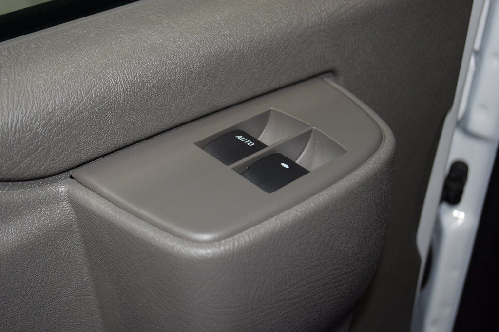 2025 Chevrolet Express Commercial Cutaway 4500 Van 159" - 22854238 - 38