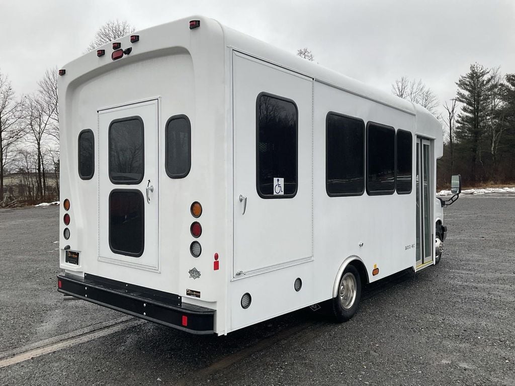 2025 Chevrolet HLE HLE COACH - 22022280 - 1