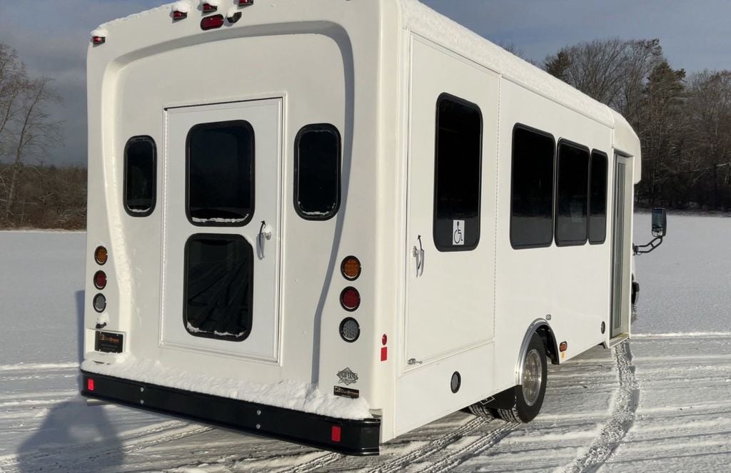 2025 Chevrolet HLE HLE COACH - 22052046 - 2