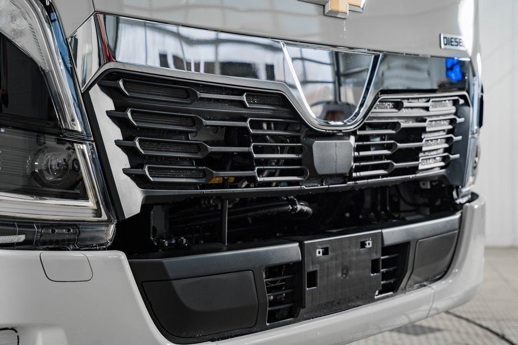 2025 Chevrolet Low Cab Forward 5500 XD  - 22868280 - 9