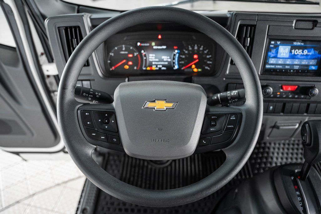 2025 Chevrolet Low Cab Forward 5500 XD  - 22868280 - 29