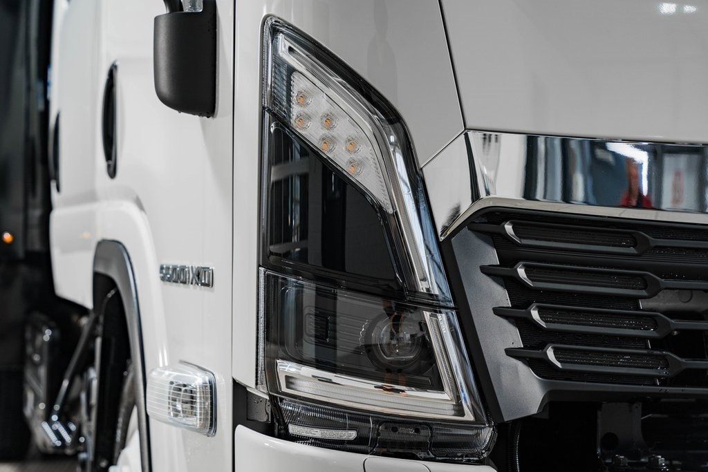 2025 Chevrolet Low Cab Forward 5500 XD  - 22868280 - 8