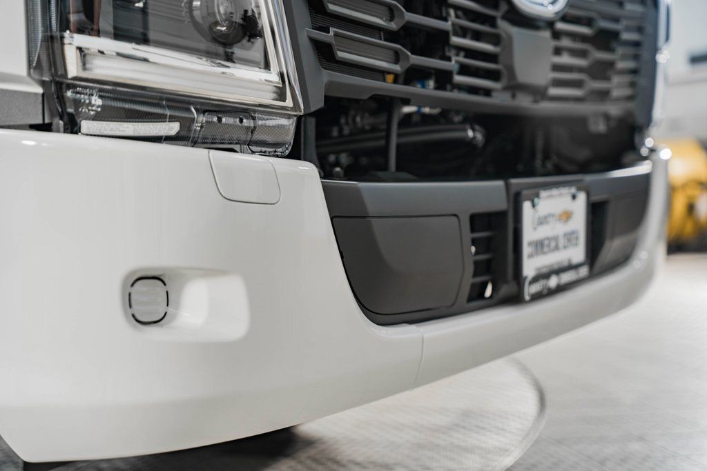 2025 Chevrolet Low Cab Forward 5500 XD  - 22868281 - 12