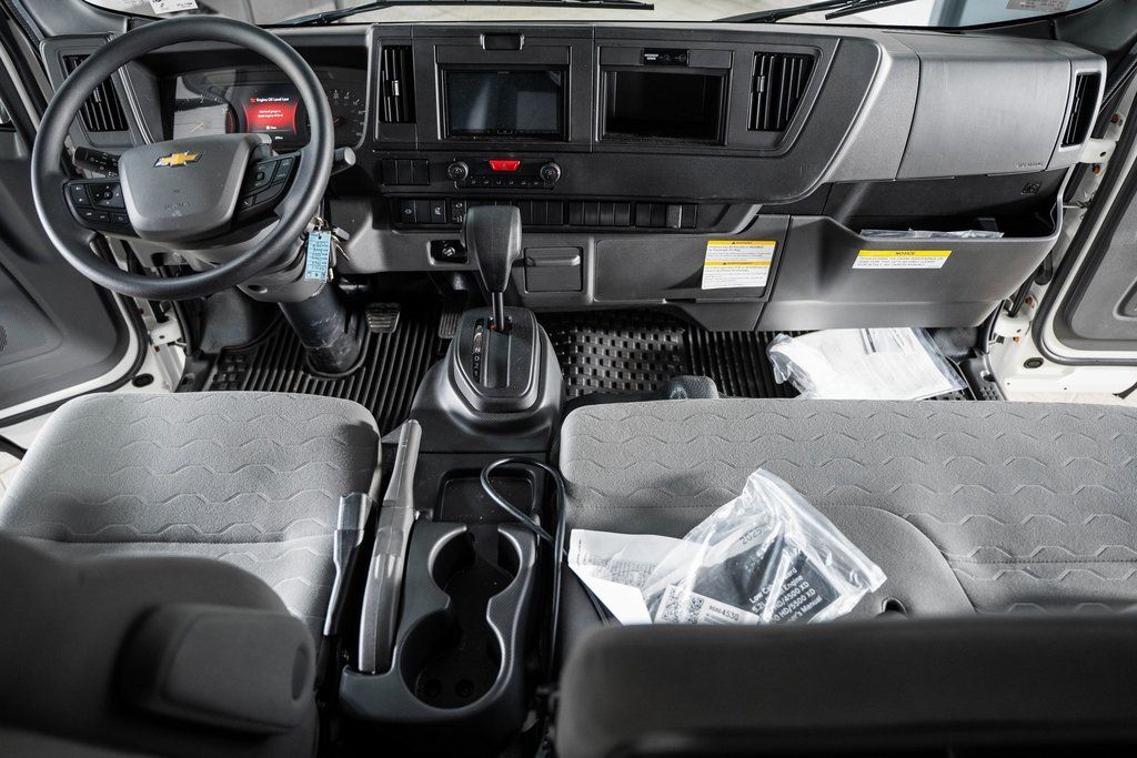 2025 Chevrolet Low Cab Forward 5500 XD  - 22868281 - 23