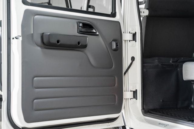 2025 Chevrolet Low Cab Forward 5500 XD  - 22868281 - 35