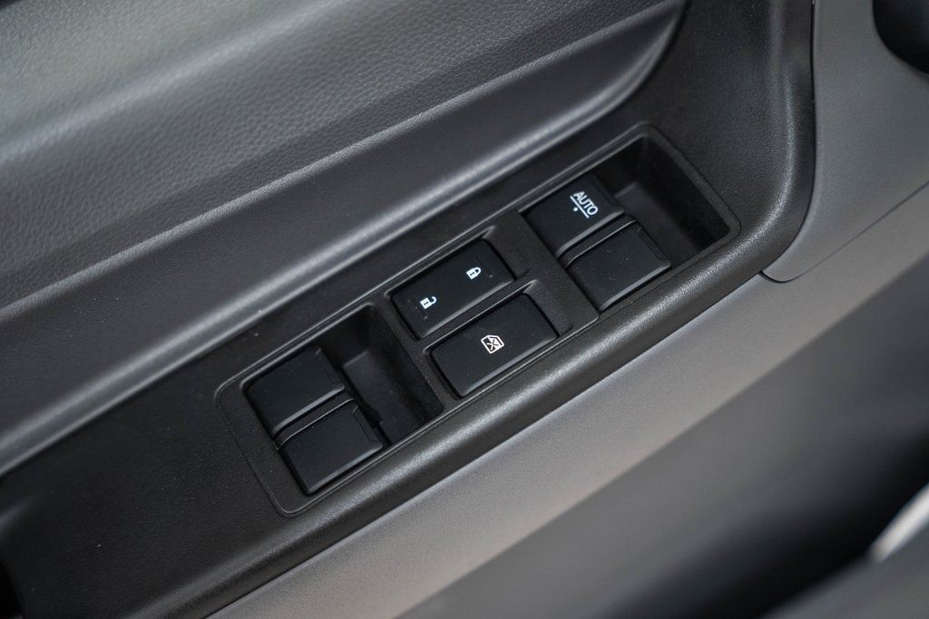 2025 Chevrolet Low Cab Forward 5500 XD  - 22960113 - 36