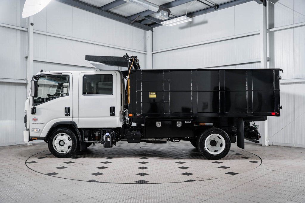 2025 Chevrolet Low Cab Forward 5500 XD  - 22977642 - 3