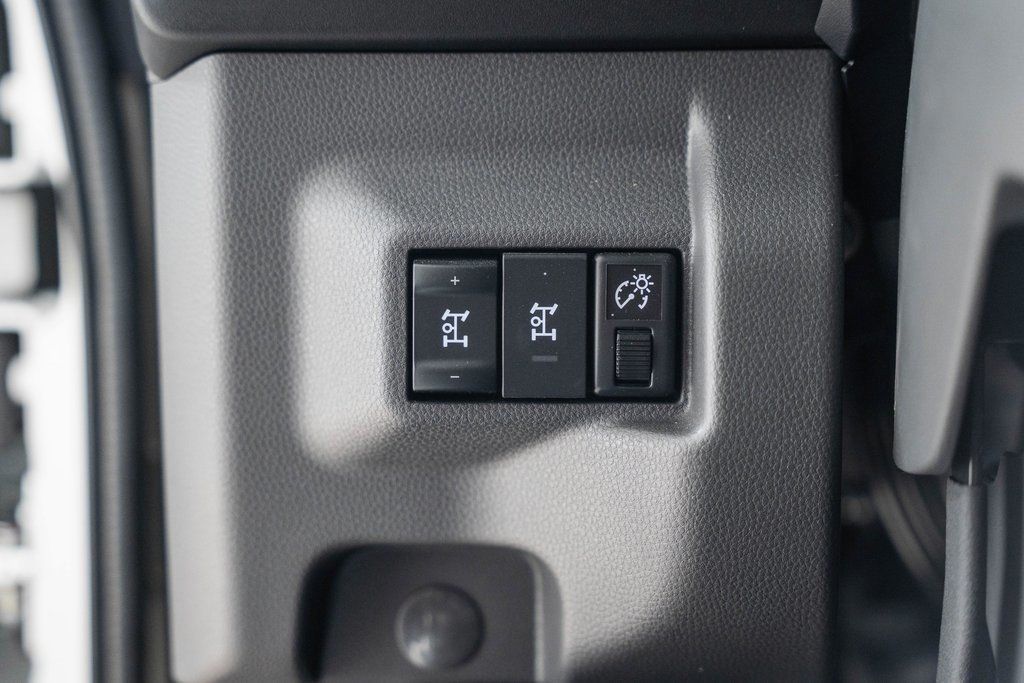 2025 Chevrolet Low Cab Forward 5500 XD  - 22995476 - 38