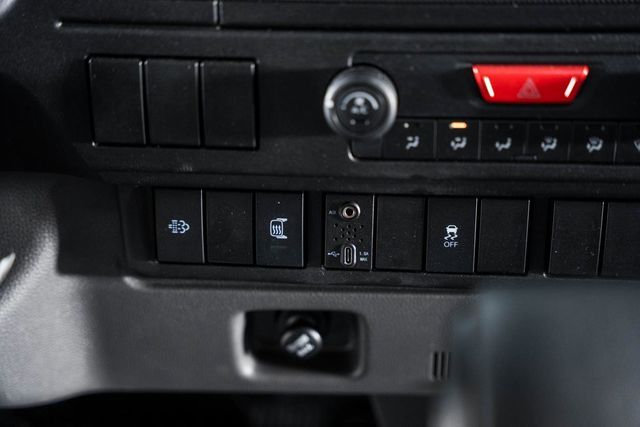 2025 Chevrolet Low Cab Forward 5500 XD  - 22995477 - 24