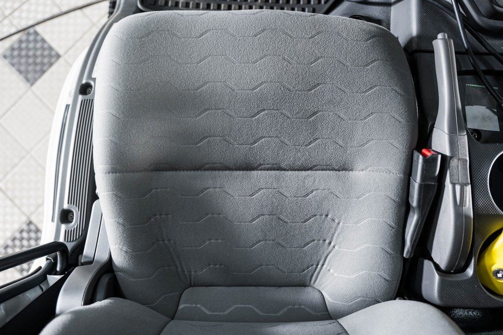 2025 Chevrolet Low Cab Forward 5500 XD  - 22995477 - 28