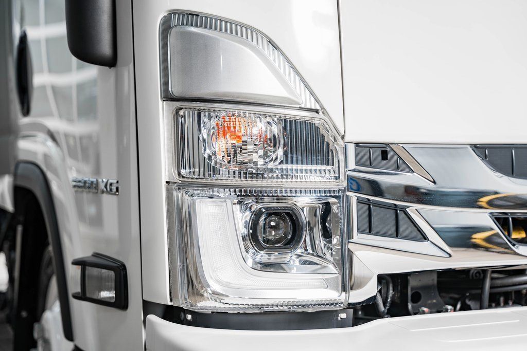 2025 Chevrolet Low Cab Forward 5500 XG - 22868283 - 10