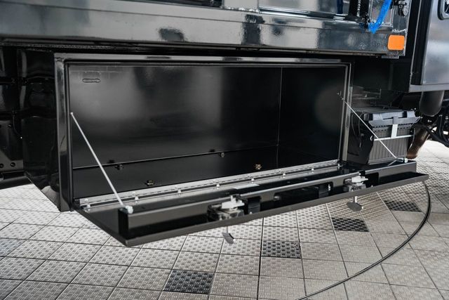 2025 Chevrolet Low Cab Forward 5500 XG  - 22868283 - 21