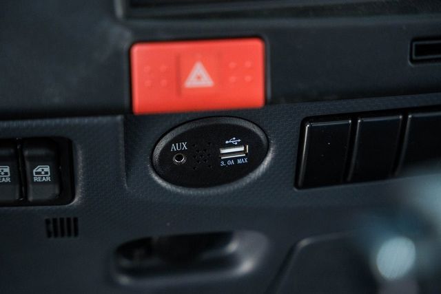 2025 Chevrolet Low Cab Forward 5500 XG  - 22868283 - 30