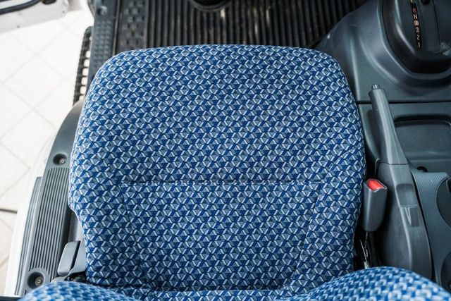 2025 Chevrolet Low Cab Forward 5500 XG  - 22868283 - 33