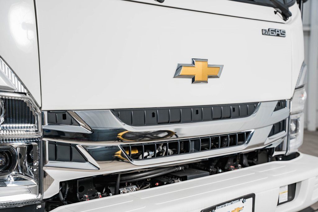 2025 Chevrolet Low Cab Forward 5500 XG - 22868283 - 8