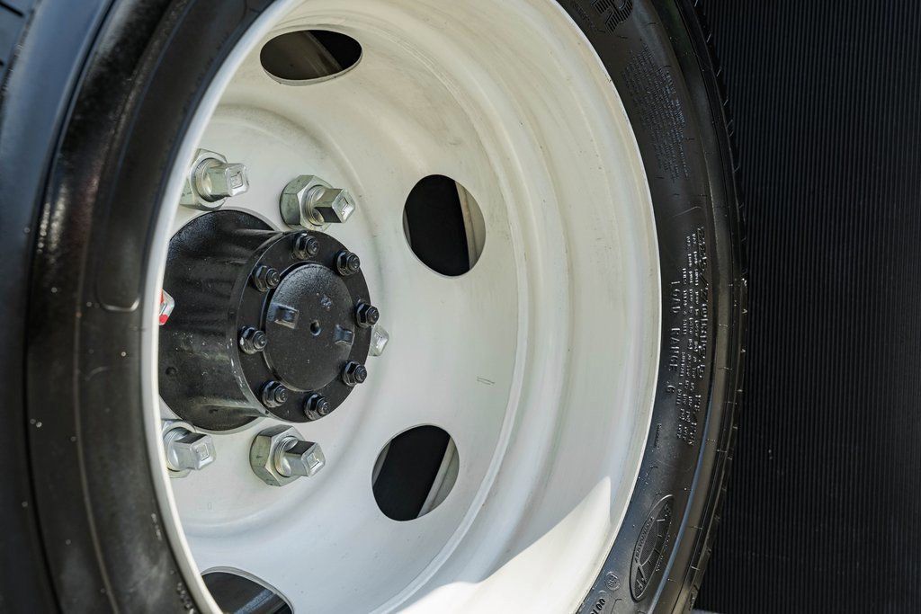 2025 Chevrolet Low Cab Forward 5500 XG  - 22993313 - 16