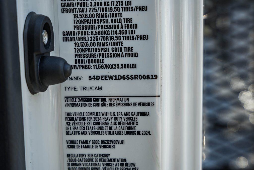 2025 Chevrolet Low Cab Forward 5500 XG  - 22993313 - 18