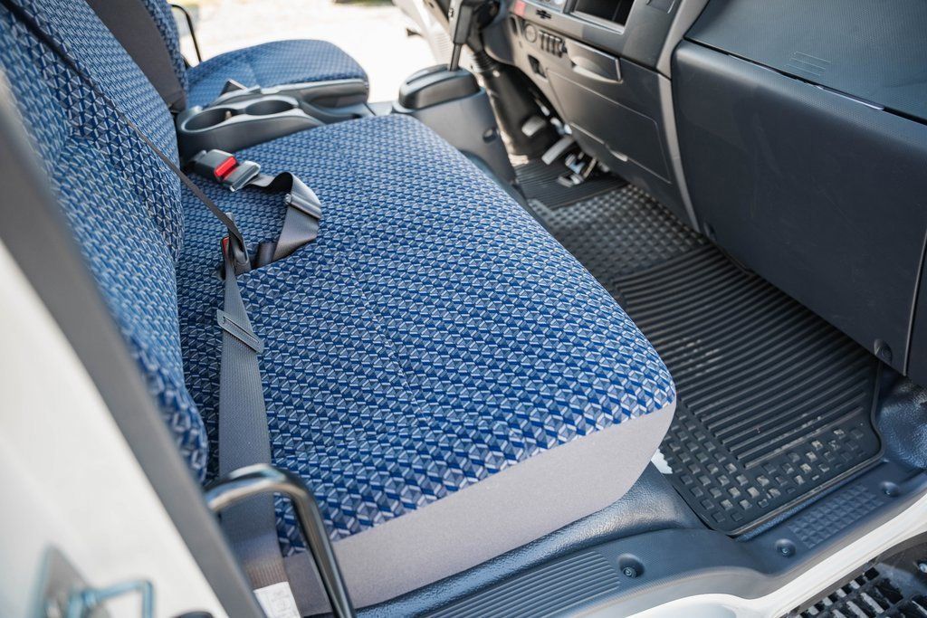 2025 Chevrolet Low Cab Forward 5500 XG  - 22993313 - 30