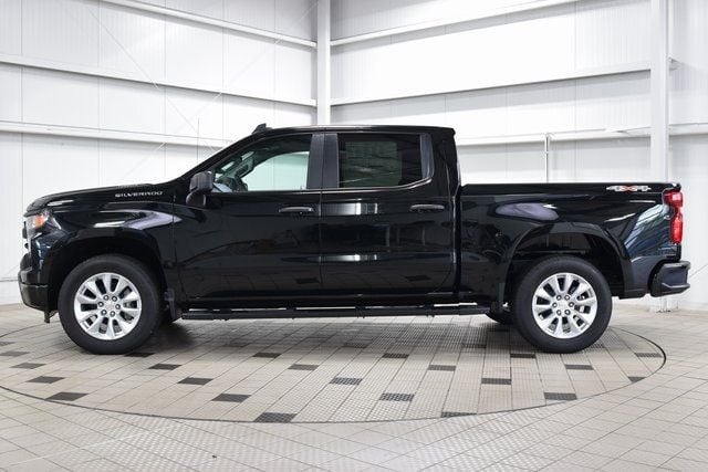 2025 Chevrolet Silverado 1500 4WD Crew Cab 147" Custom - 22882239 - 3