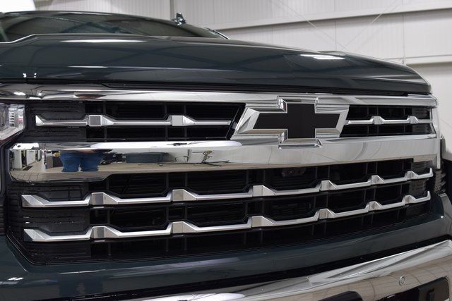 2025 Chevrolet Silverado 1500 4WD Crew Cab 147" LTZ - 22879249 - 10