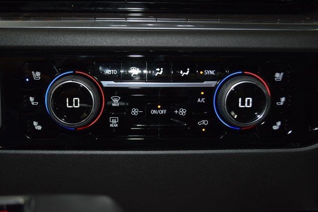 2025 Chevrolet Silverado 1500 4WD Crew Cab 147" LTZ - 22879249 - 33