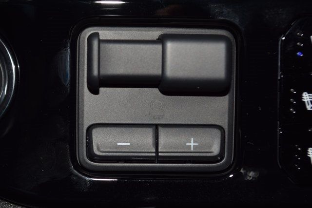 2025 Chevrolet Silverado 1500 4WD Crew Cab 147" LTZ - 22879249 - 34