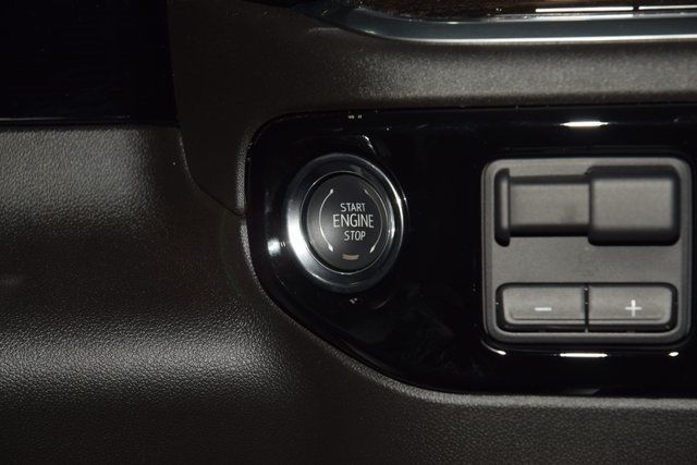 2025 Chevrolet Silverado 1500 4WD Crew Cab 147" RST - 22898313 - 37