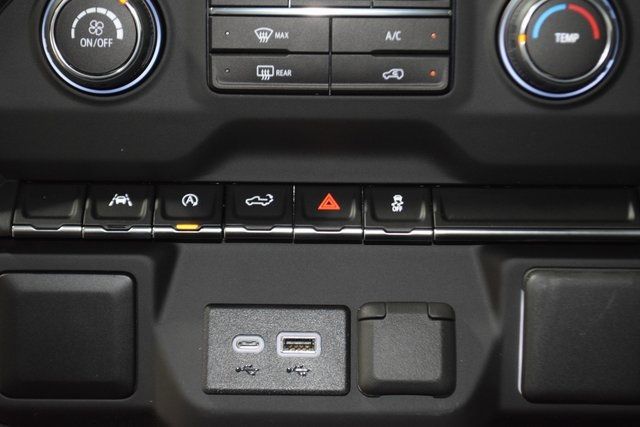 2025 Chevrolet Silverado 1500 4WD Crew Cab 157" Custom - 22871339 - 34