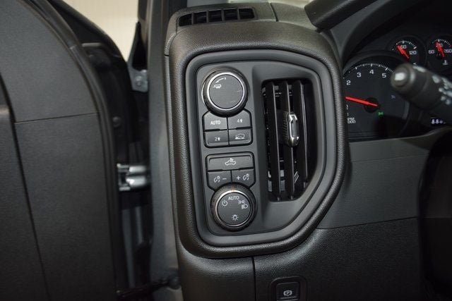 2025 Chevrolet Silverado 1500 4WD Crew Cab 157" Custom - 22871339 - 36