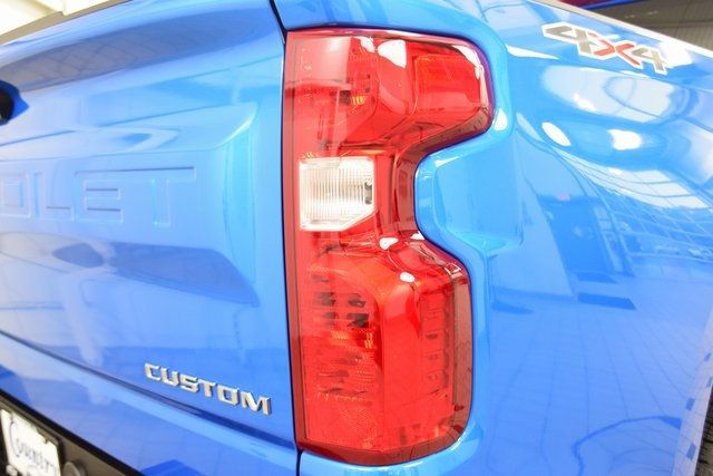 2025 Chevrolet Silverado 1500 4WD Crew Cab 157" Custom - 22871362 - 21