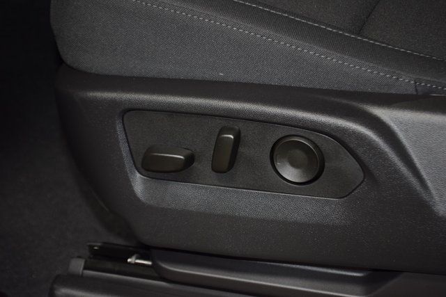2025 Chevrolet Silverado 1500 4WD Crew Cab 157" Custom - 22871362 - 41