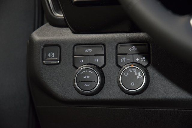 2025 Chevrolet Silverado 1500 4WD Crew Cab 157" LT - 22871337 - 37