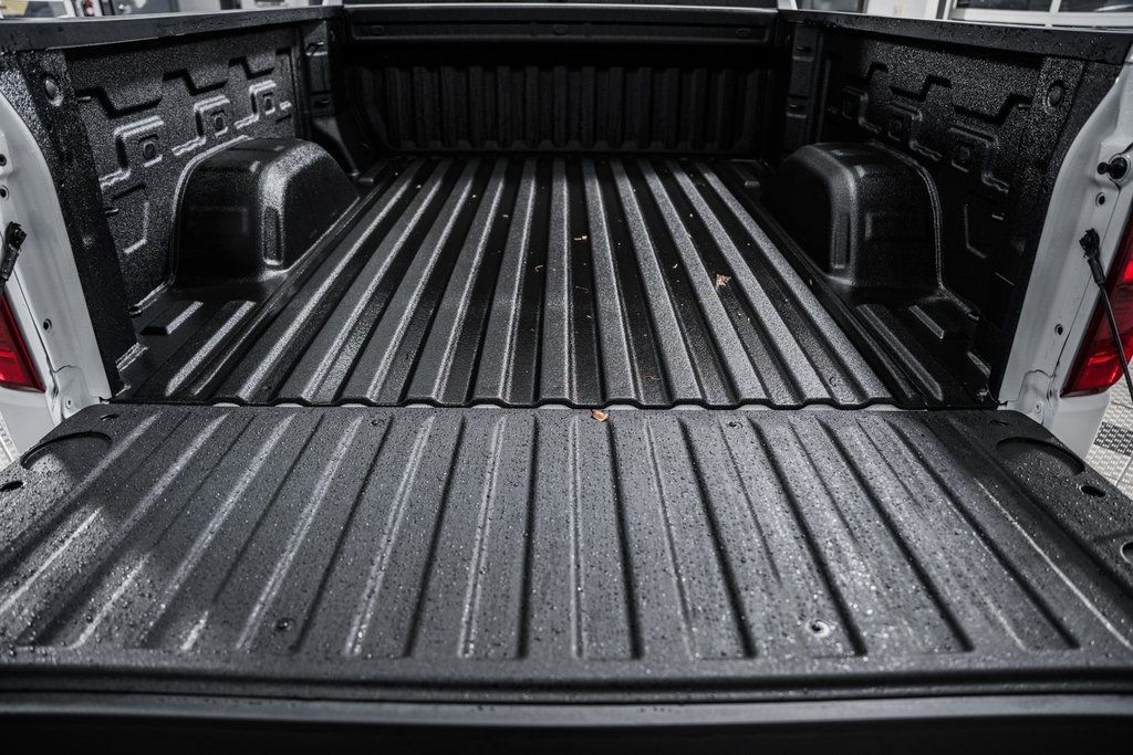 2025 Chevrolet Silverado 1500 4WD Reg Cab 126" Work Truck - 22839011 - 23