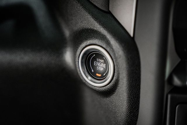 2025 Chevrolet Silverado 1500 4WD Reg Cab 126" Work Truck - 22839011 - 31