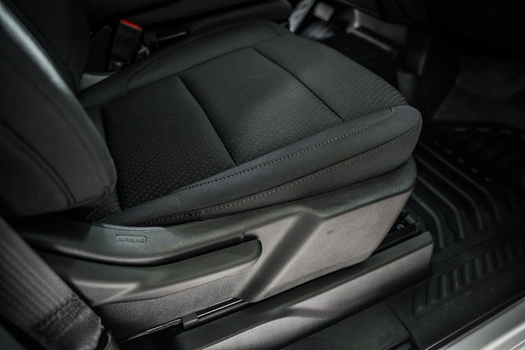 2025 Chevrolet Silverado 1500 4WD Reg Cab 126" Work Truck - 22839011 - 37