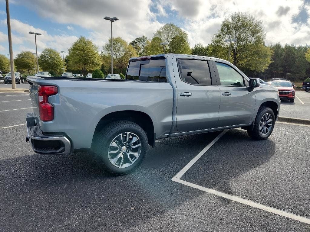 2025 Chevrolet Silverado 1500 LT - 22653296 - 4