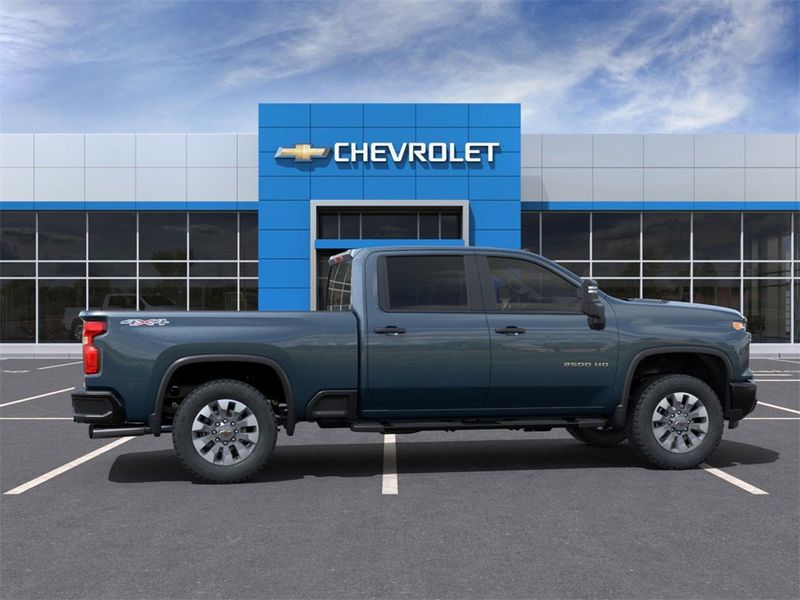 2025 Chevrolet Silverado 2500HD 4WD Crew Cab 159" Custom - 22650198 - 5