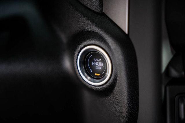 2025 Chevrolet Silverado 2500HD 4WD Crew Cab 172" Work Truck - 22868290 - 32